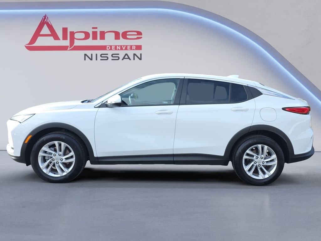 Used 2024 Buick Envista Preferred w/ Advanced Safety Package image 2