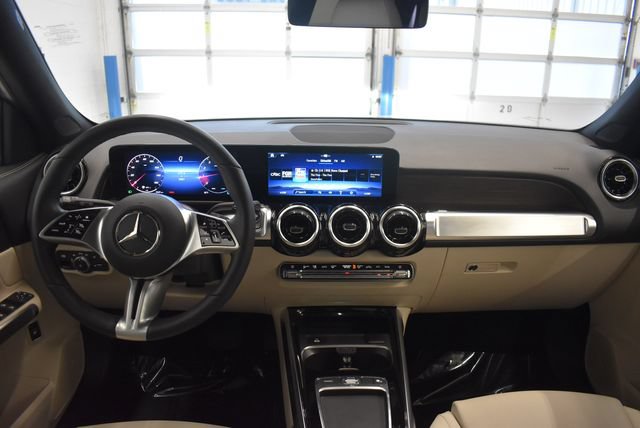 New 2026 Mercedes-Benz GLB 250 4MATIC image 5