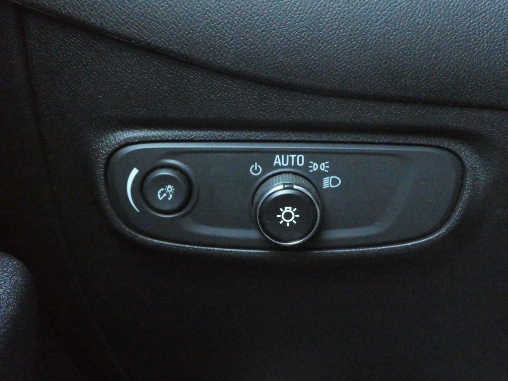 Used 2024 Chevrolet Equinox LT image 12