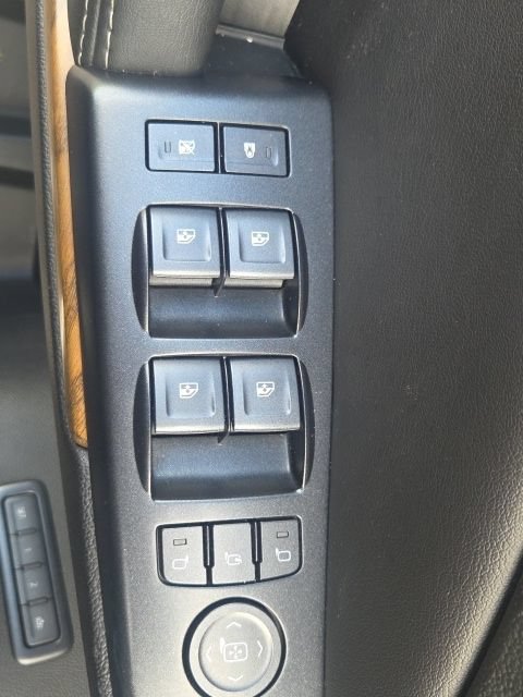 Used 2019 GMC Yukon Denali w/ Denali Ultimate Package AWD/4WD image 26