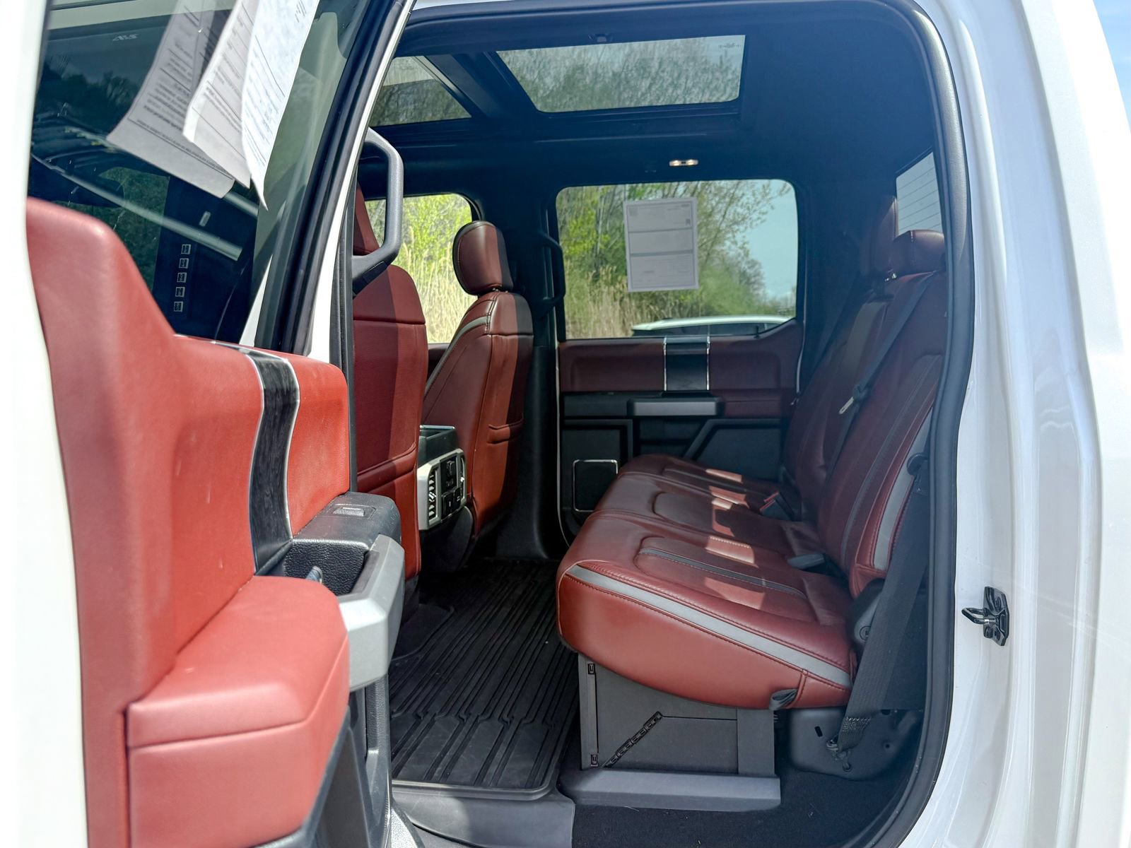 Certified 2019 Ford F250 Platinum w/ Platinum Ultimate Package AWD/4WD image 19