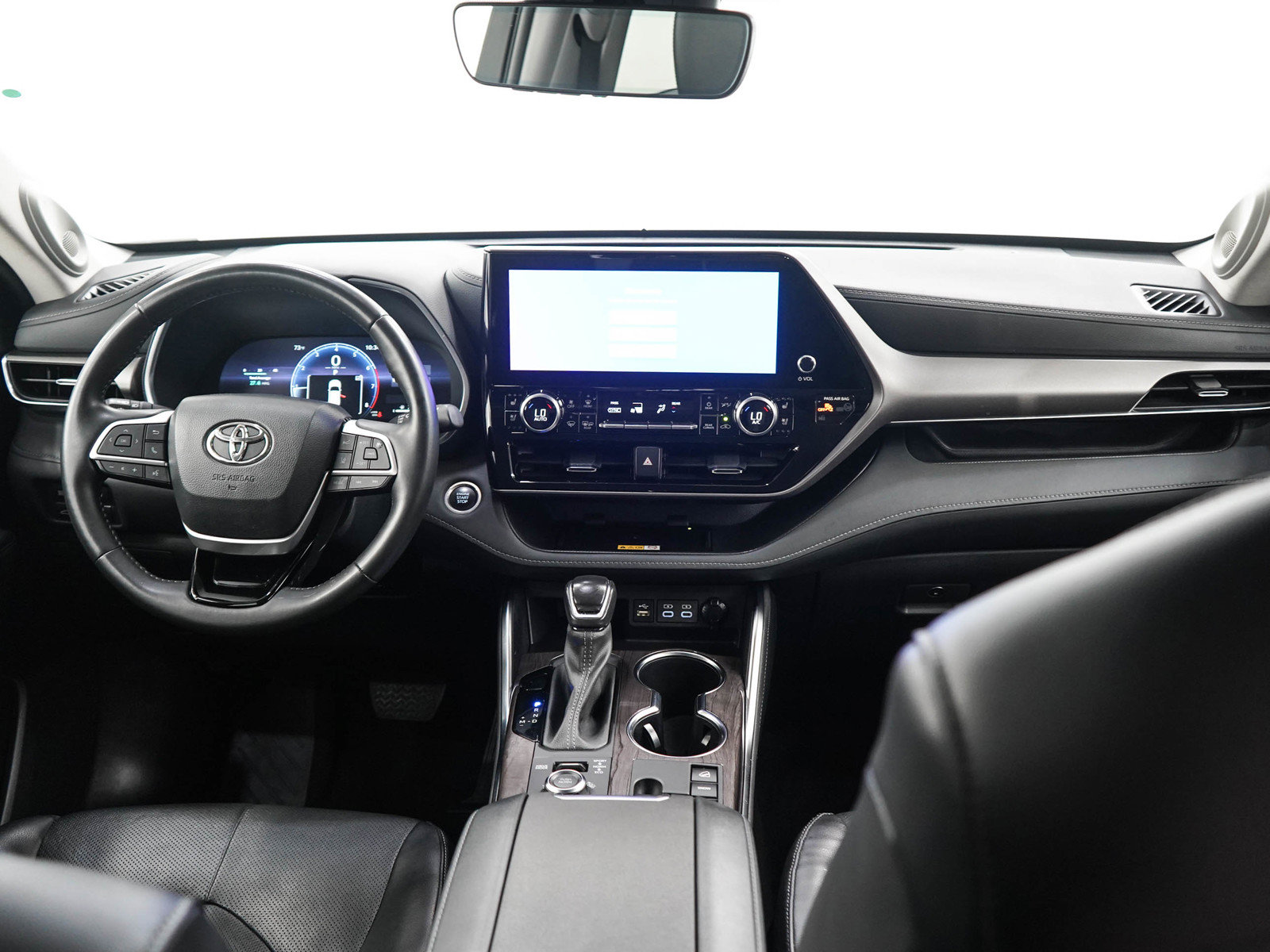 Used 2024 Toyota Highlander Limited AWD/4WD image 14