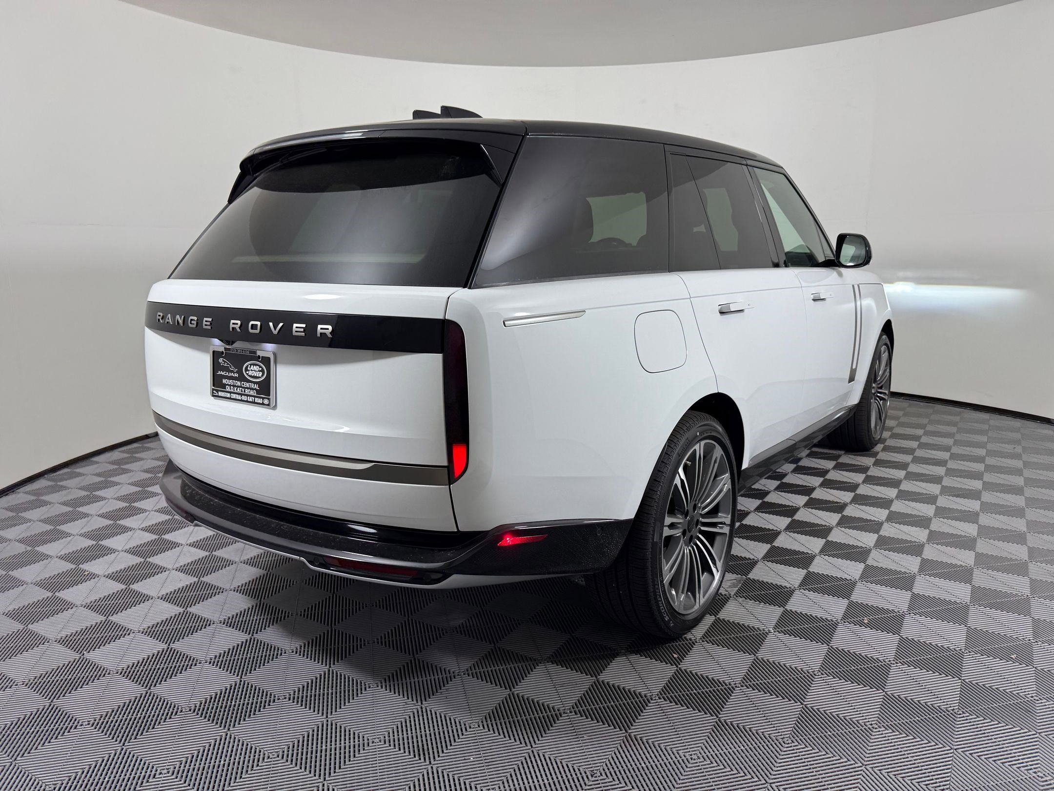 New 2026 Land Rover Range Rover SE AWD/4WD image 9