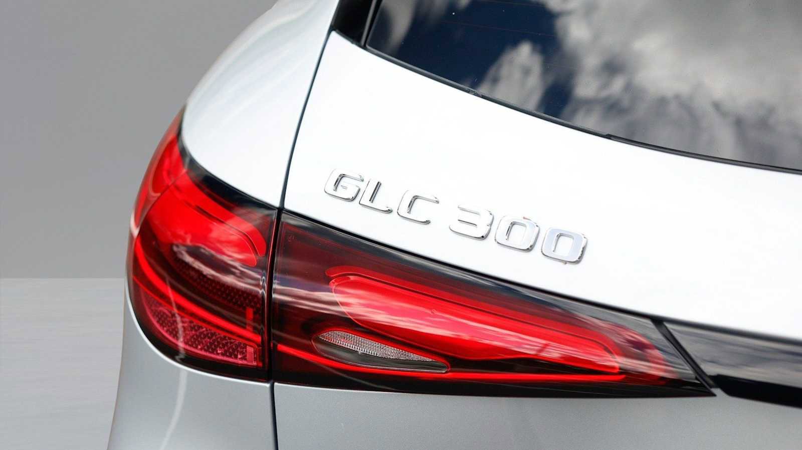 Used 2026 Mercedes-Benz GLC 300 4MATIC image 14