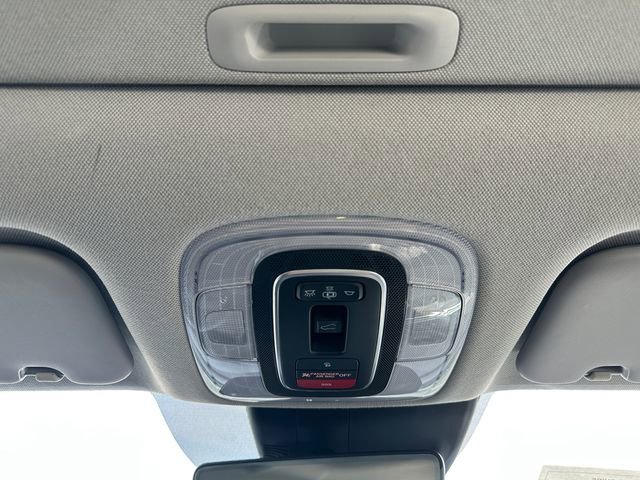 Used 2022 Hyundai Elantra Limited image 28