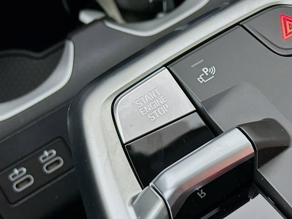 Used 2026 BMW X1 xDrive28i w/ Technology Package image 17