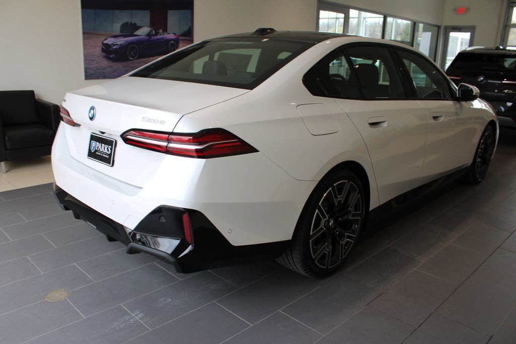 New 2026 BMW 550e xDrive AWD/4WD image 18