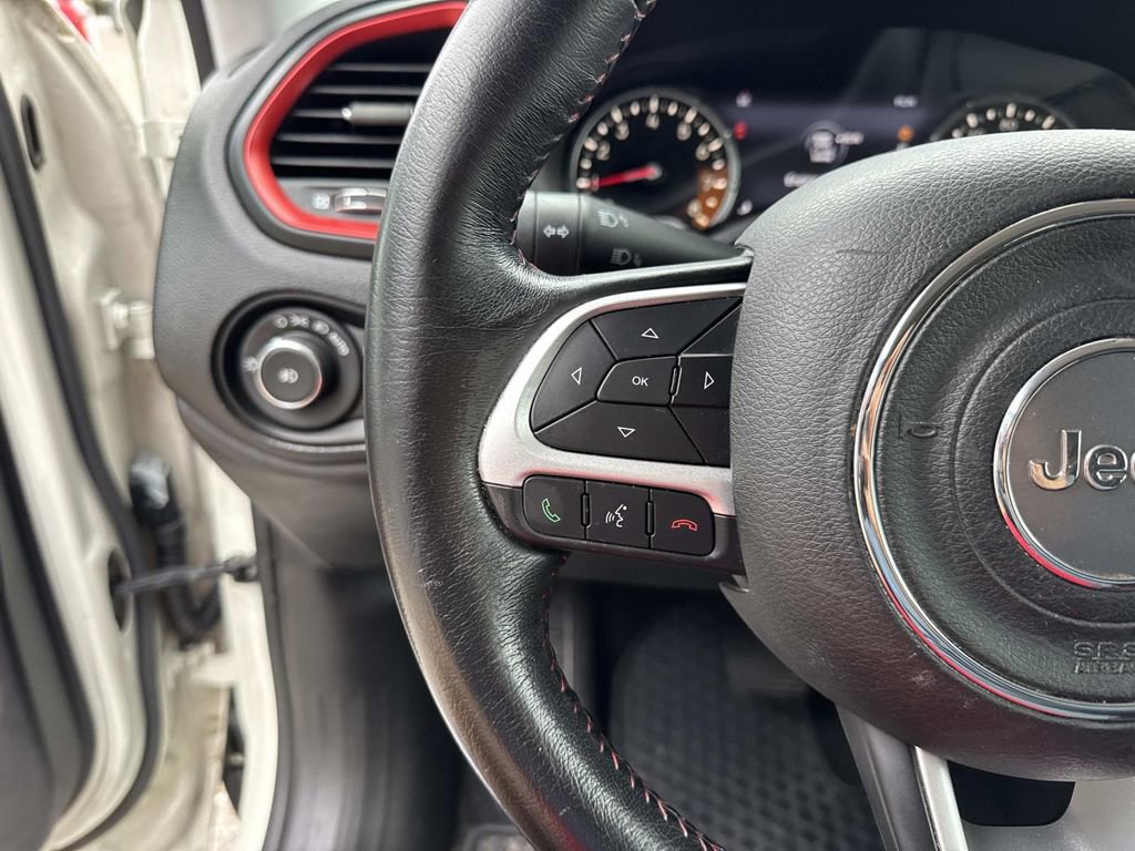 Used 2018 Jeep Renegade Trailhawk w/ Safety & Security Group AWD/4WD image 23