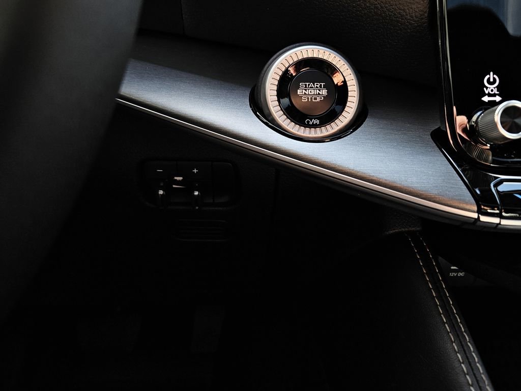 New 2026 Jeep Grand Wagoneer 4WD image 25