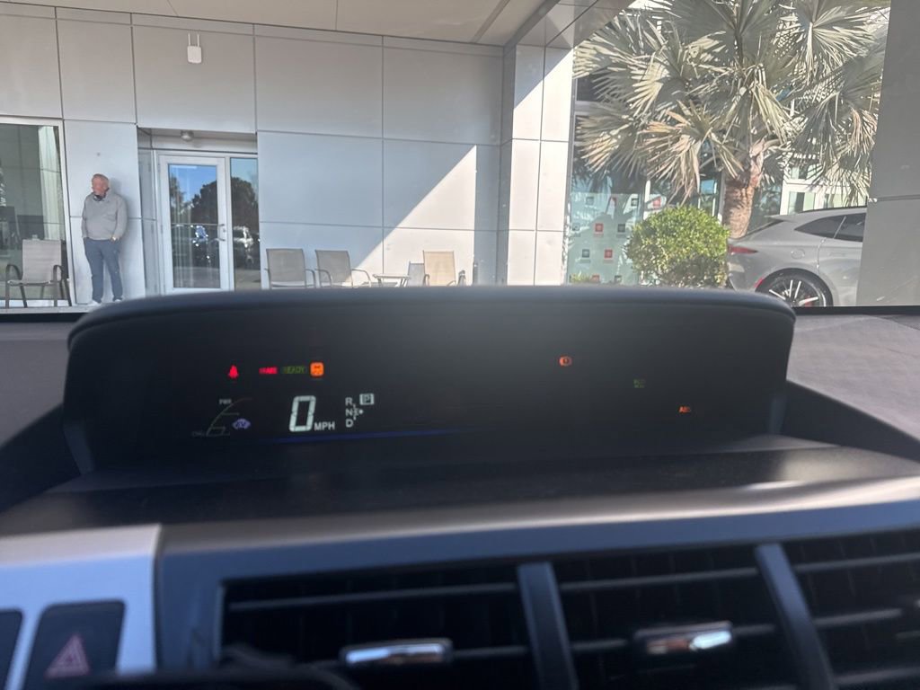 Used 2013 Toyota Prius V Five image 3