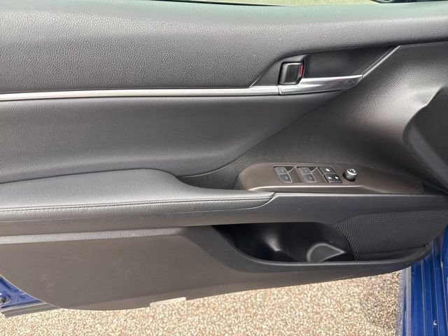 Used 2023 Toyota Camry XSE FWD image 17