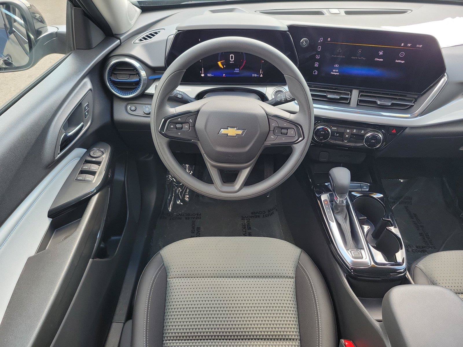 Used 2026 Chevrolet Trax LT FWD image 10