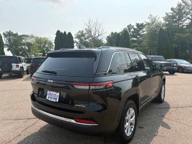 Used 2023 Jeep Grand Cherokee Limited AWD/4WD image 5