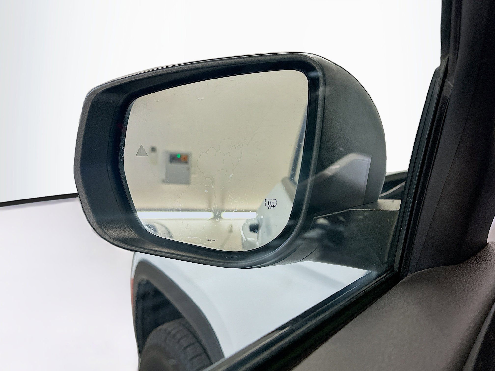 Used 2023 Jeep Grand Cherokee Laredo image 16