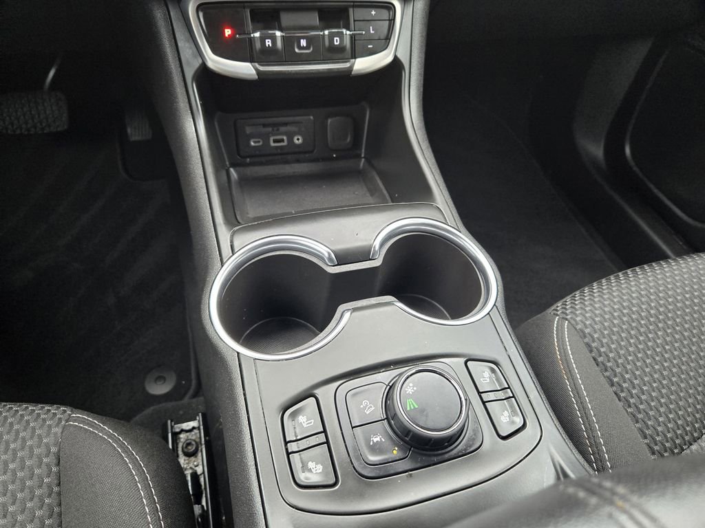 Used 2022 GMC Terrain SLE w/ Driver Convenience Package FWD image 17