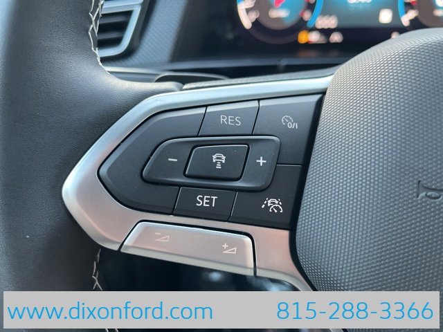 New 2025 Volkswagen Atlas Cross Sport SEL image 15