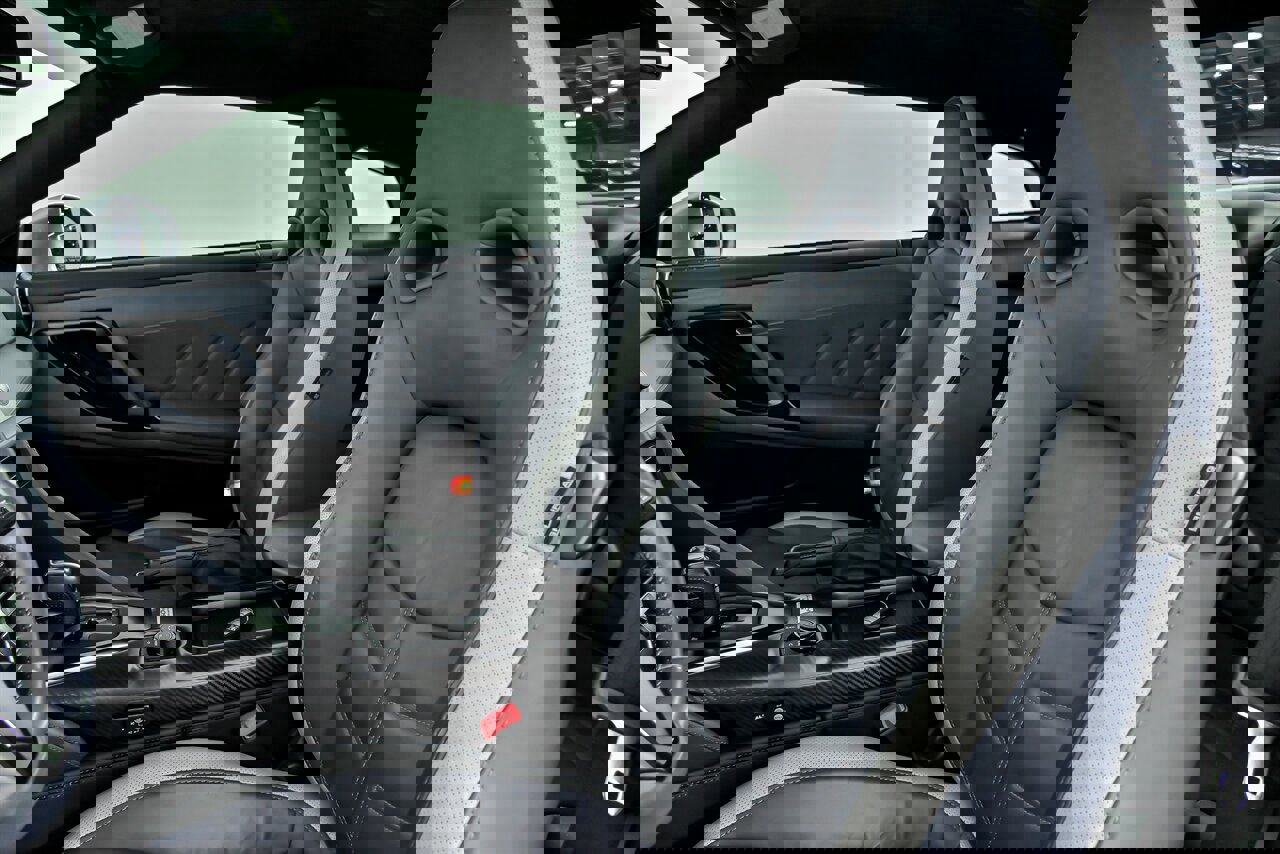 Used 2020 Nissan GT-R Premium image 23