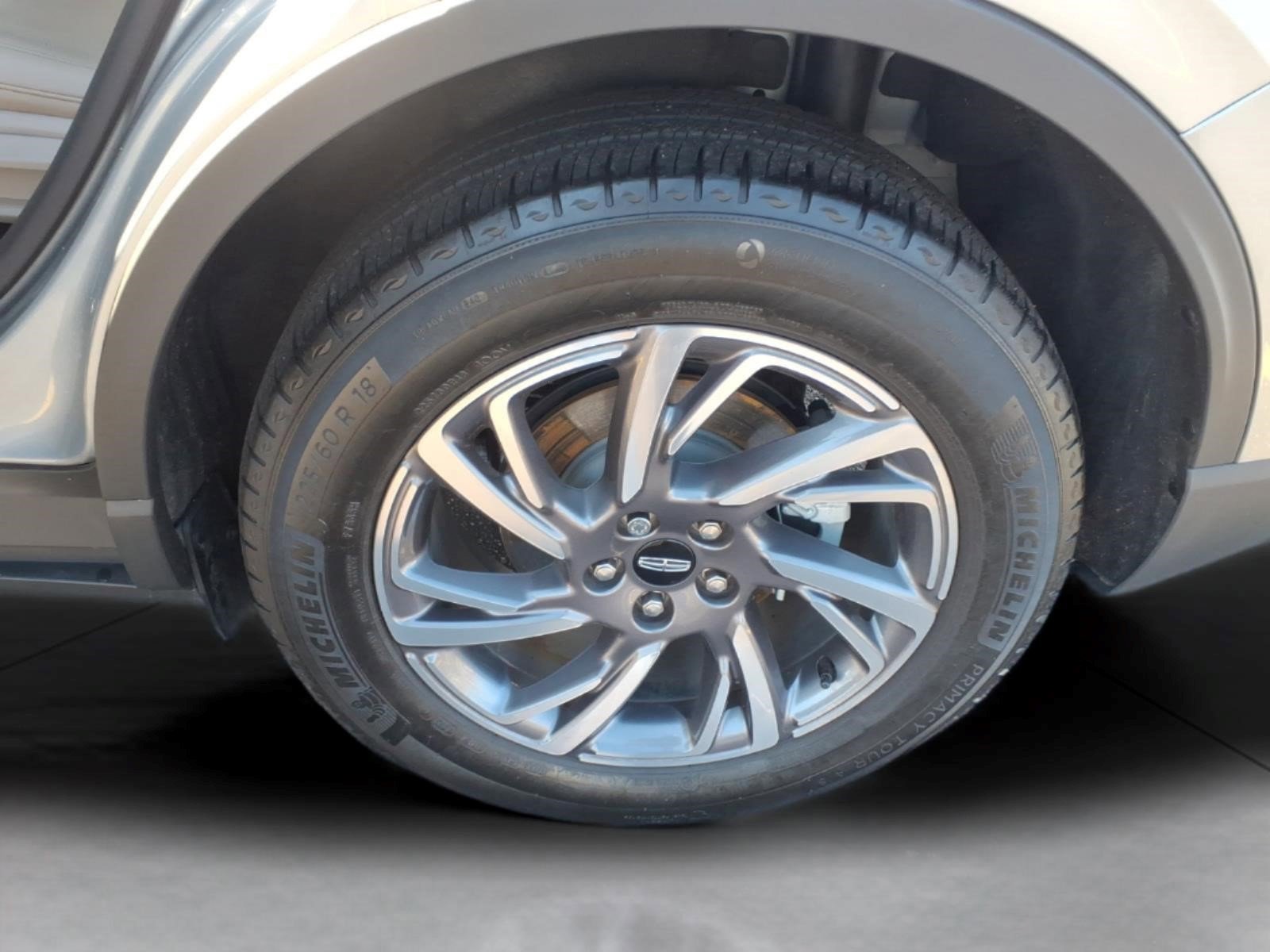 Used 2023 Lincoln Corsair AWD w/ Equipment Group 101A image 15