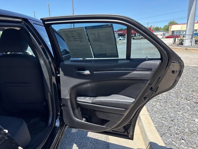 Used 2021 Chrysler 300 Touring w/ Sport Appearance Package RWD image 20