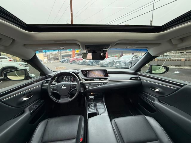 Certified 2021 Lexus ES 250 w/ Premium Package image 15