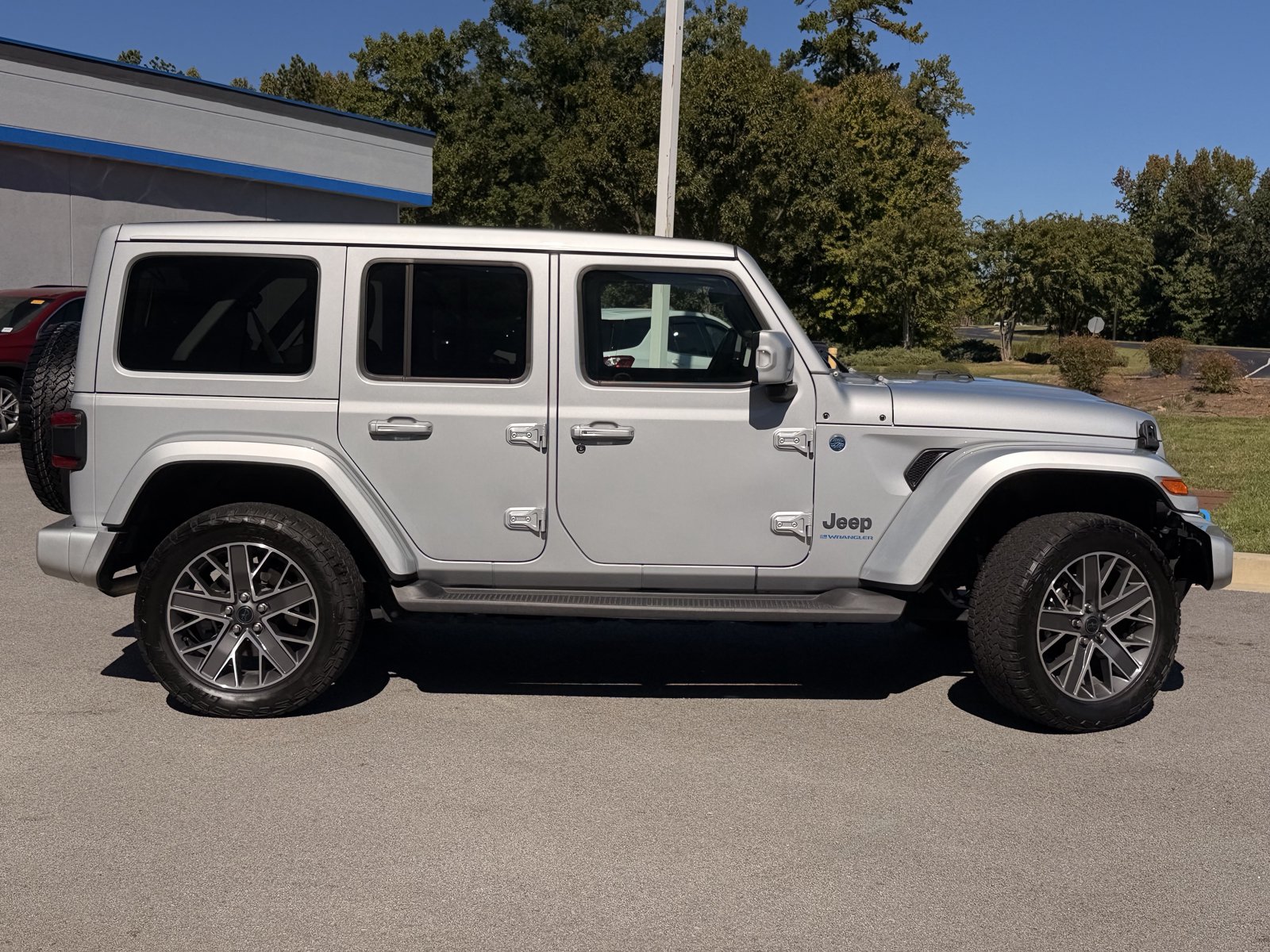 Used 2024 Jeep Wrangler High Altitude AWD/4WD image 14