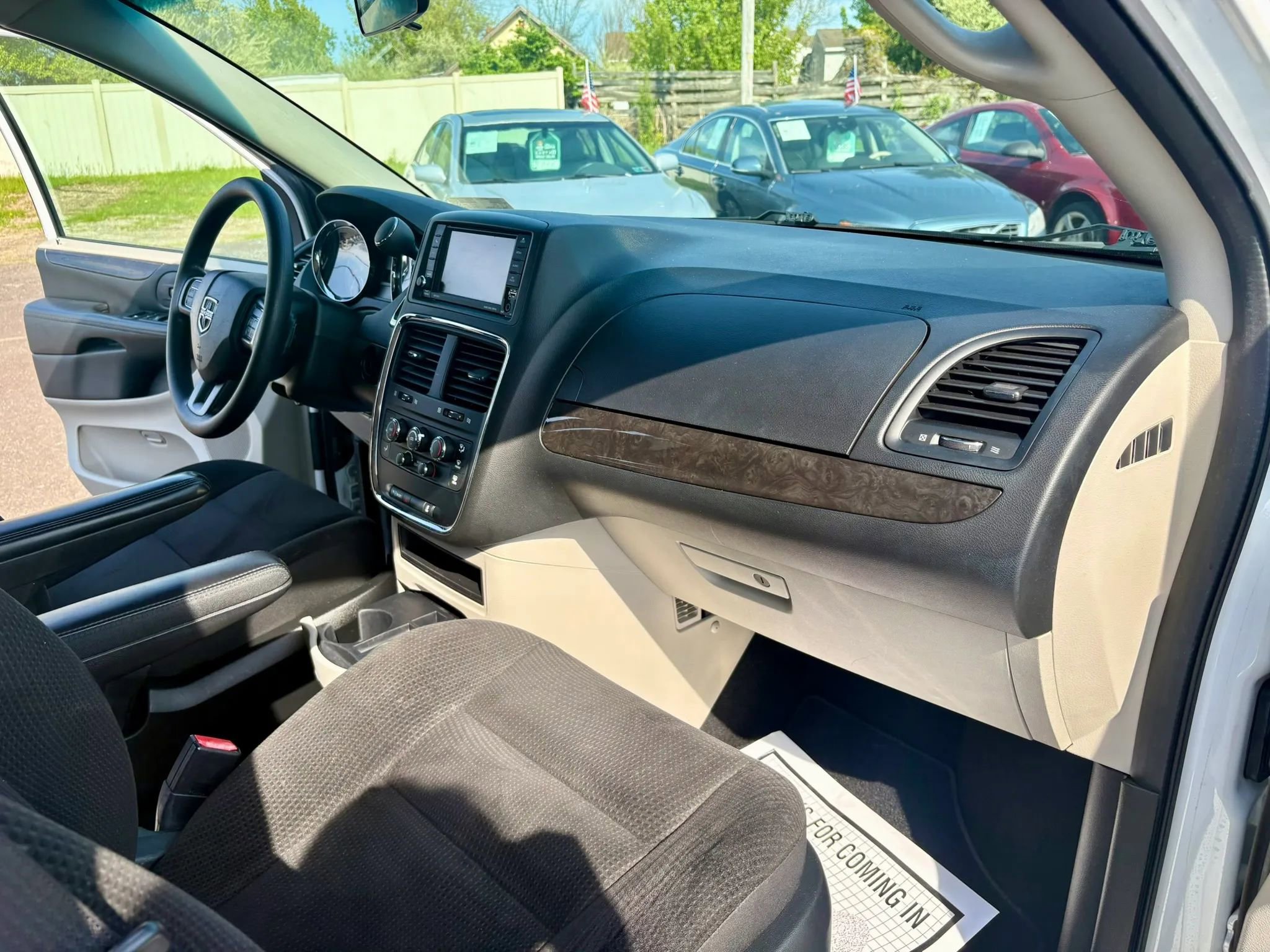 Used 2018 Dodge Grand Caravan SE FWD image 21