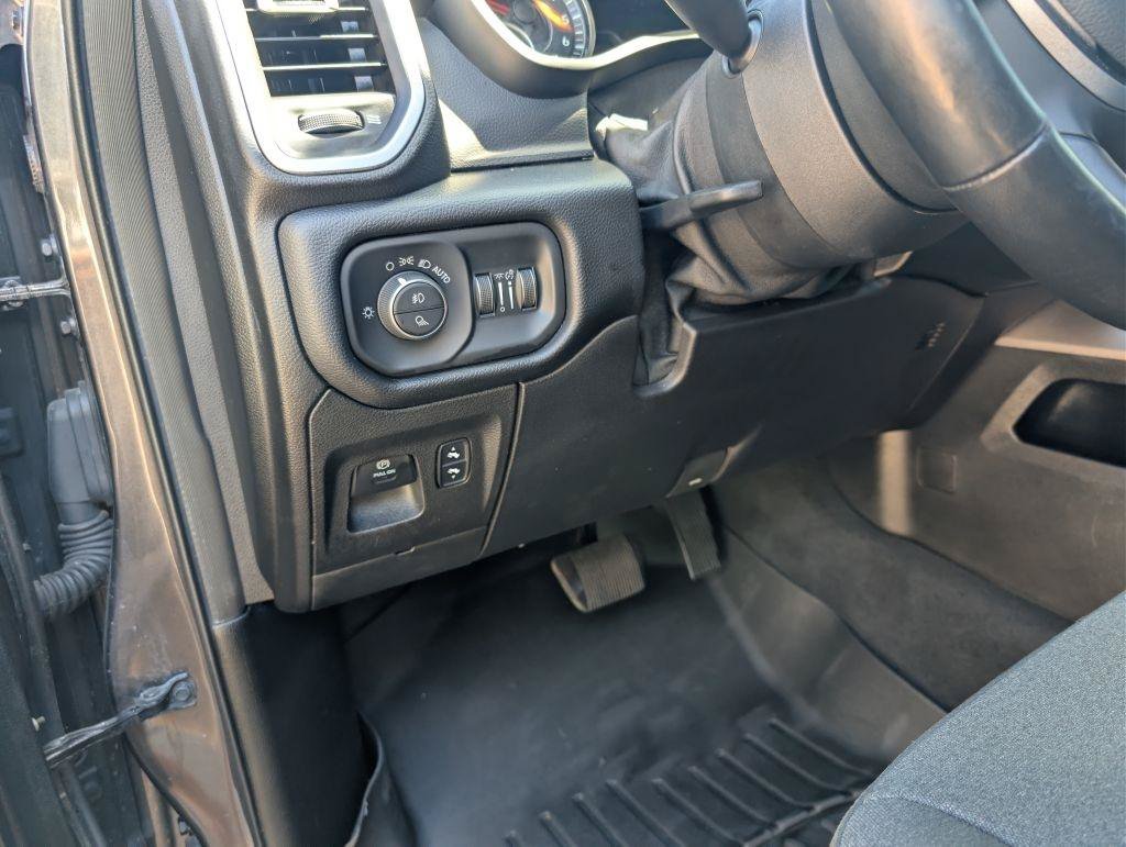 Used 2019 RAM 1500 Big Horn AWD/4WD image 22