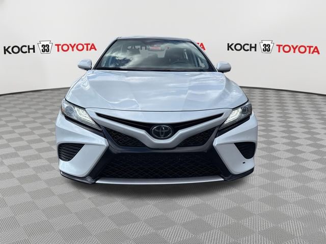 Used 2019 Toyota Camry XSE FWD image 2