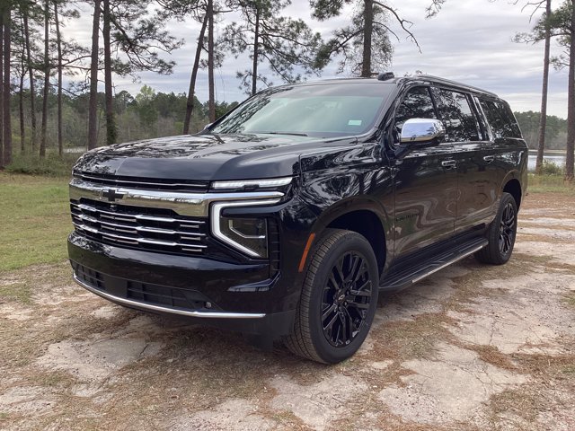 New 2025 Chevrolet Suburban Premier image 8