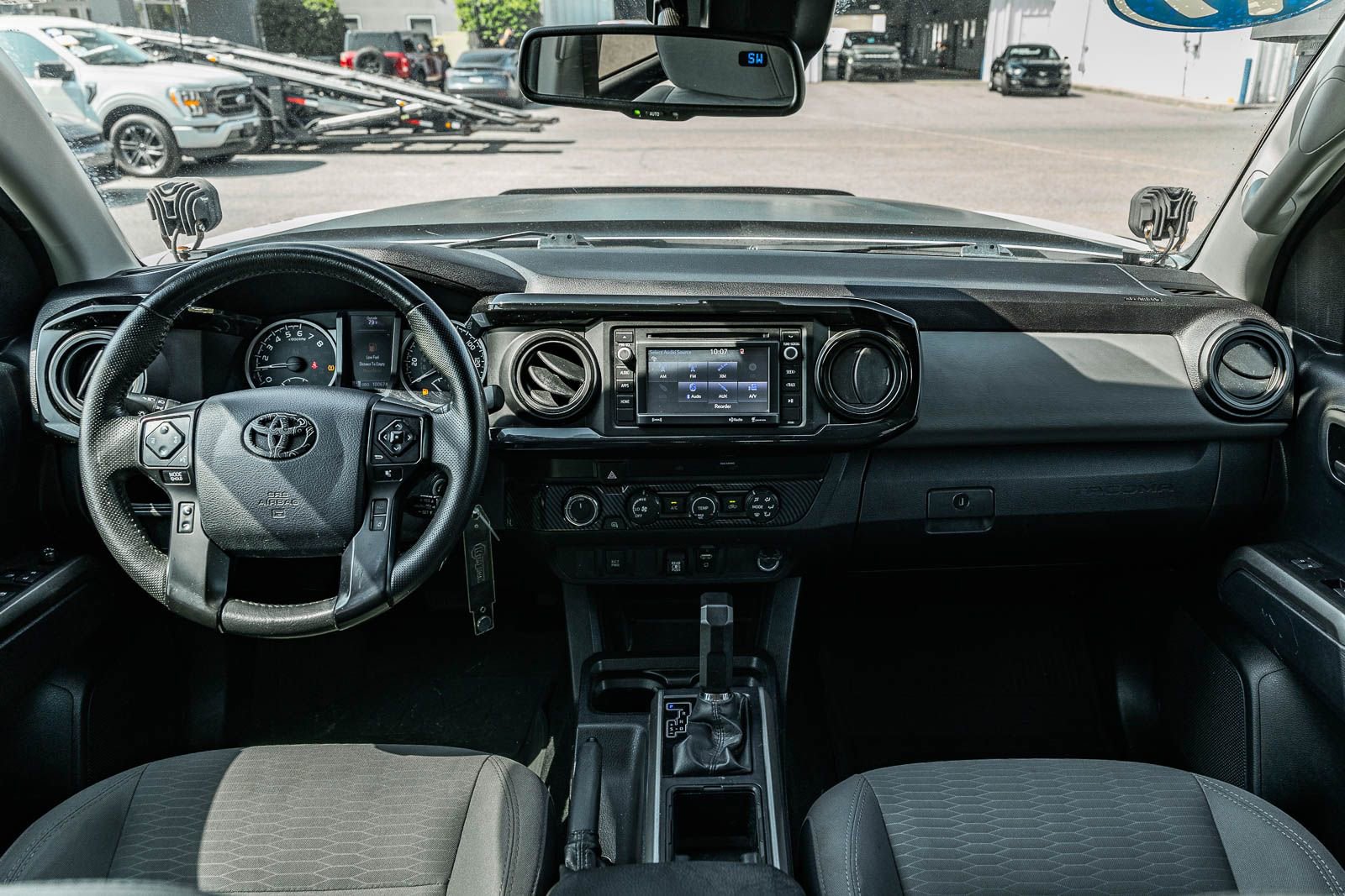 Used 2019 Toyota Tacoma SR5 AWD/4WD image 31