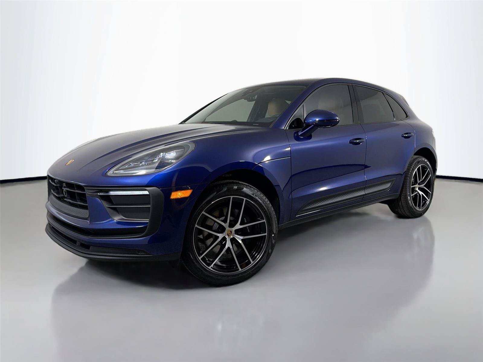 Certified 2026 Porsche Macan Turbo AWD/4WD image 1