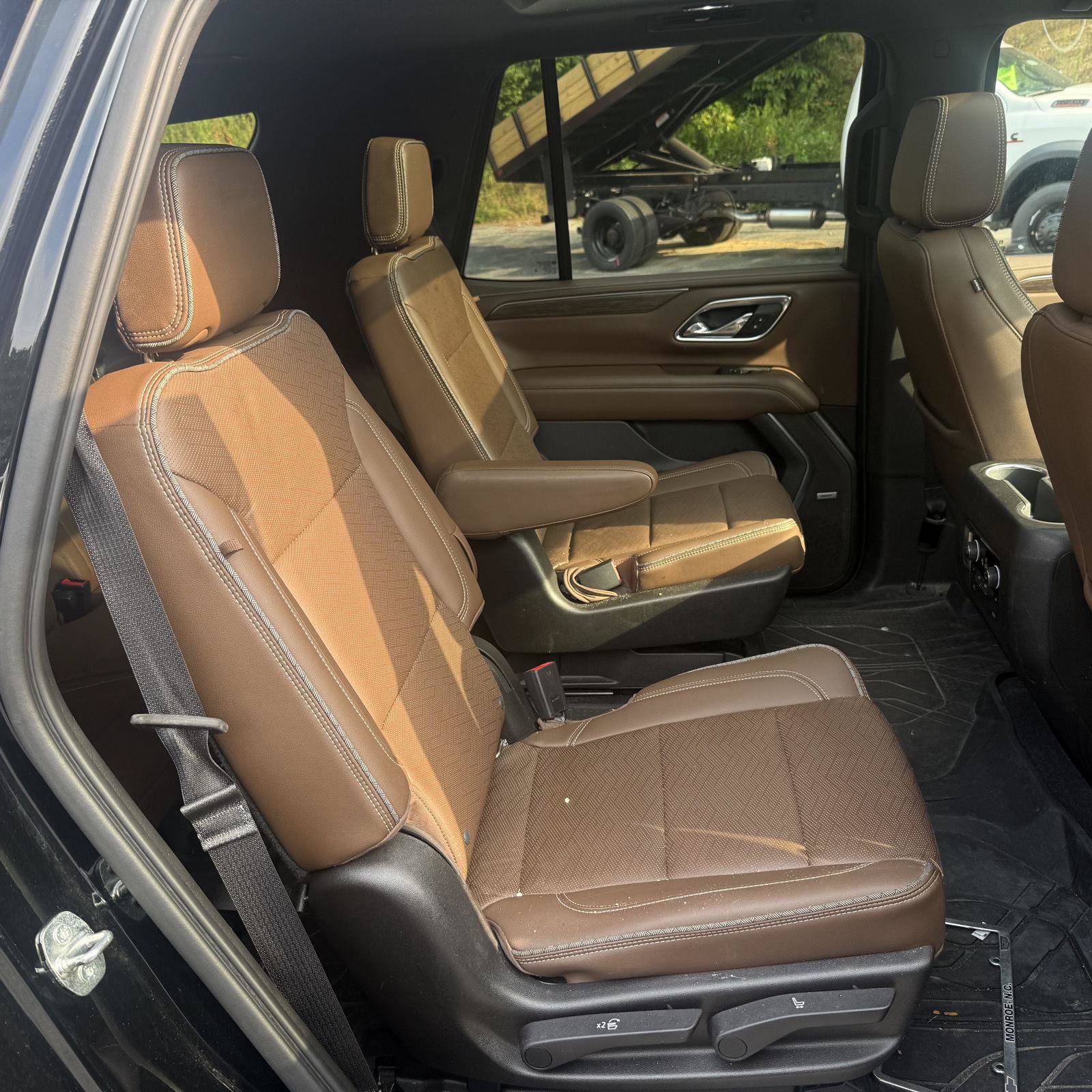 Used 2021 Chevrolet Tahoe High Country w/ Premium Package AWD/4WD image 42