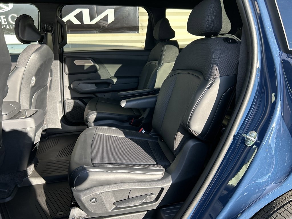 New 2027 Kia Telluride S image 12