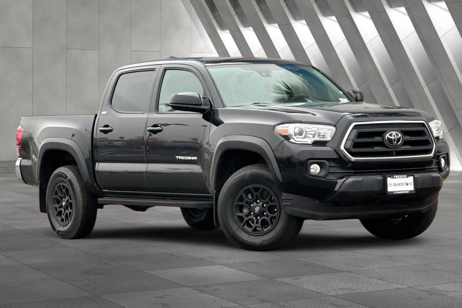 Used 2022 Toyota Tacoma SR5 image 2