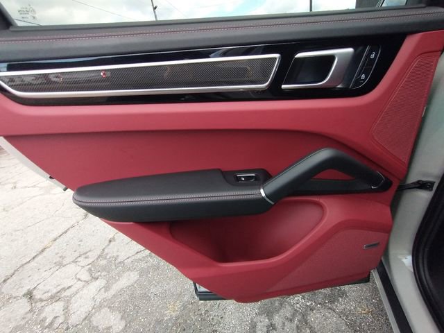 Used 2022 Porsche Cayenne GTS image 55