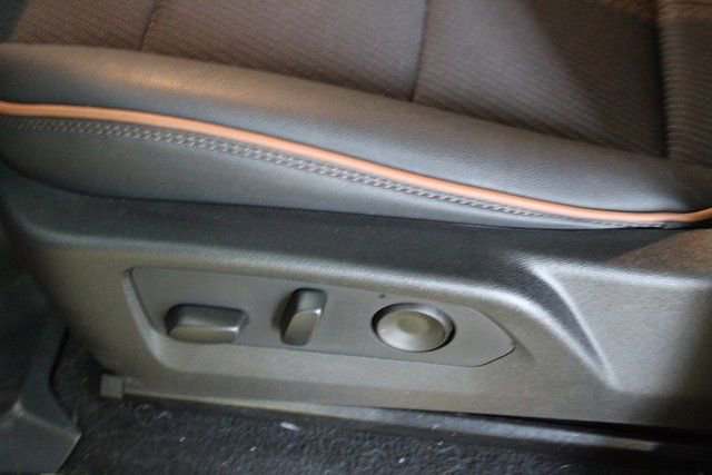 Used 2024 GMC Canyon AT4 image 11