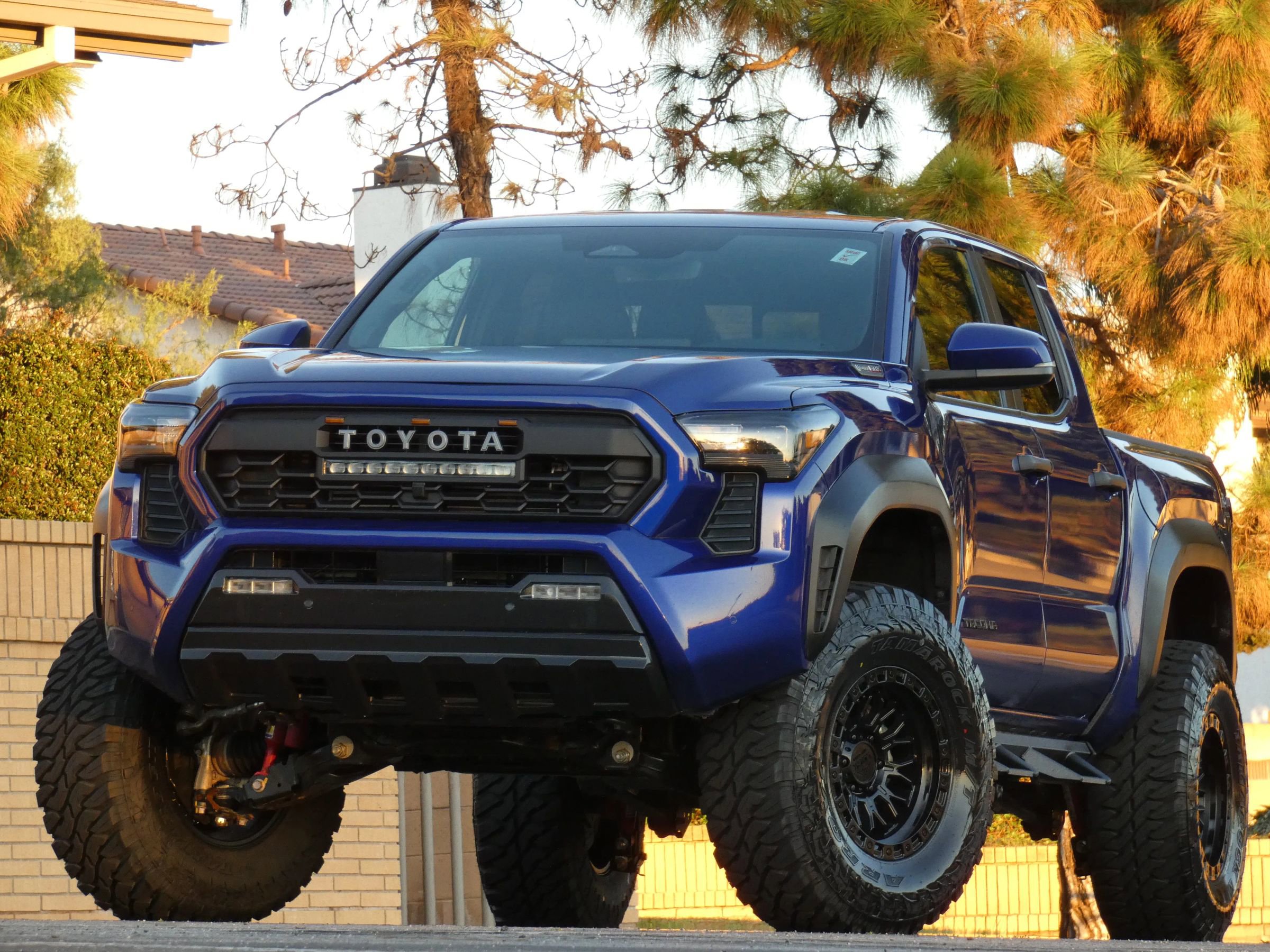 Used 2025 Toyota Tacoma TRD Off-Road w/ TRD Off Road Upgrade Package image 4