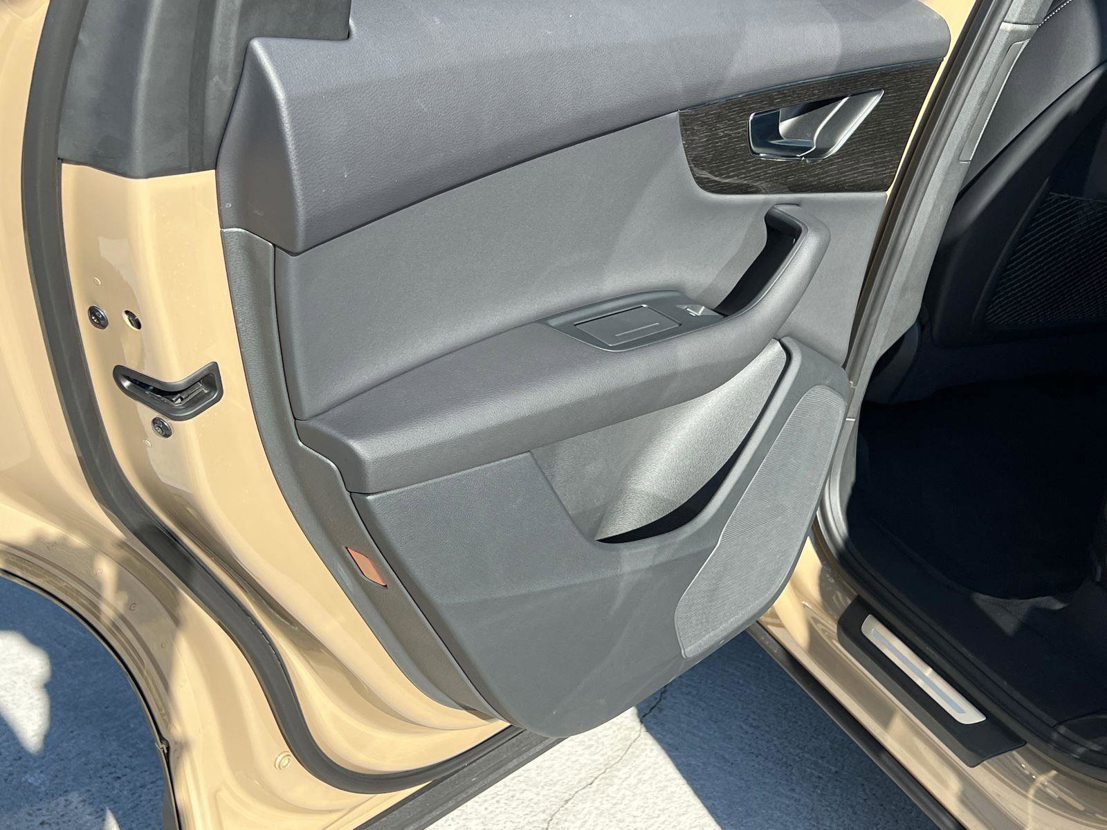 Certified 2025 Audi Q7 3.0T Premium w/ Convenience Package image 22