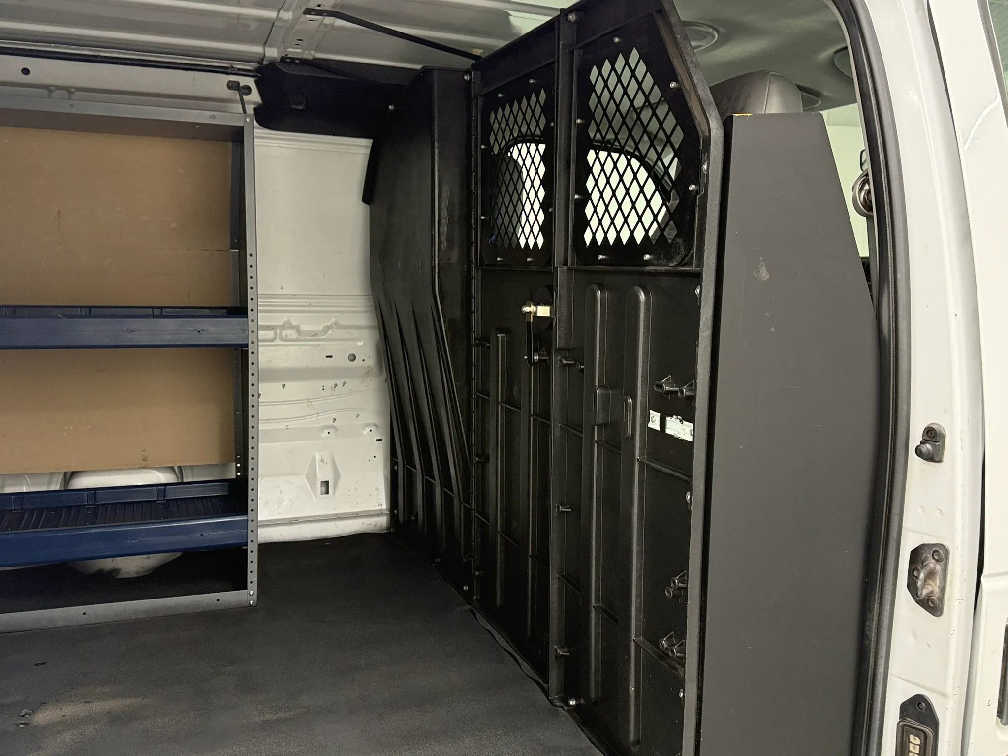 Used 2011 Ford E-150 and Econoline 150 w/ Commercial Cargo Van Pkg RWD image 16