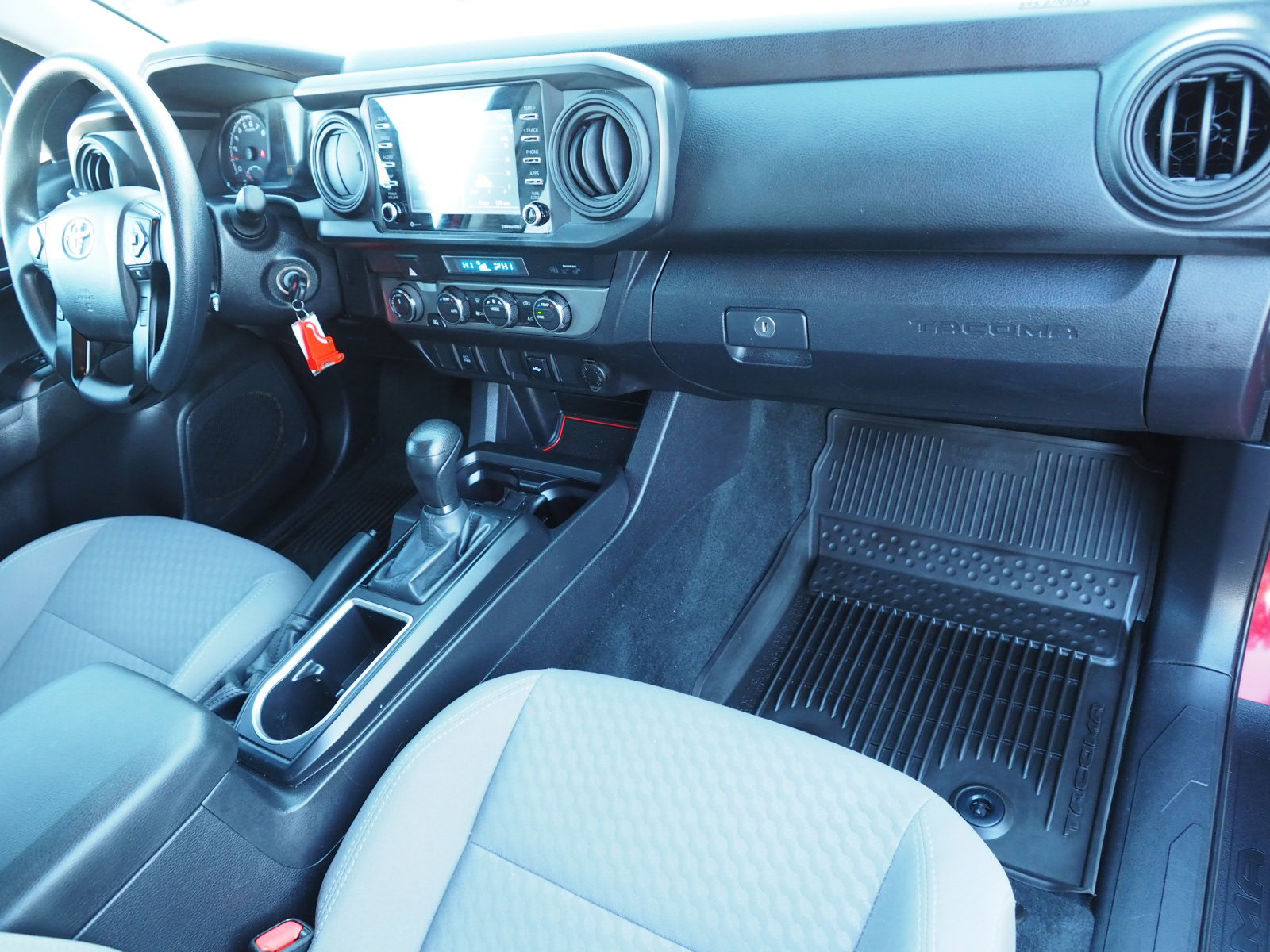 Used 2022 Toyota Tacoma SR image 25