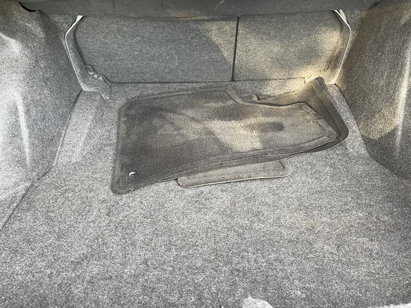 Used 2005 Chrysler 300 C w/ Protection Group II image 20