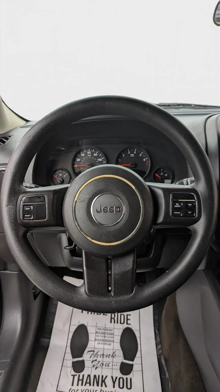 Used 2013 Jeep Patriot Sport w/ Tire & Wheel Group image 9