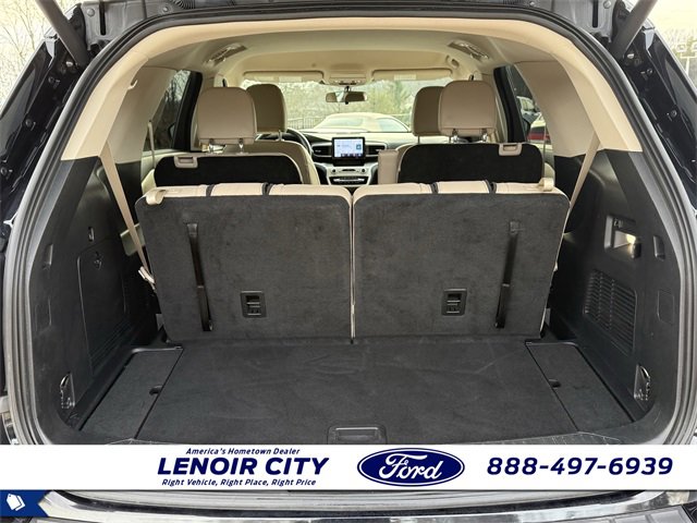 Used 2022 Ford Explorer XLT w/ Equipment Group 202A image 16