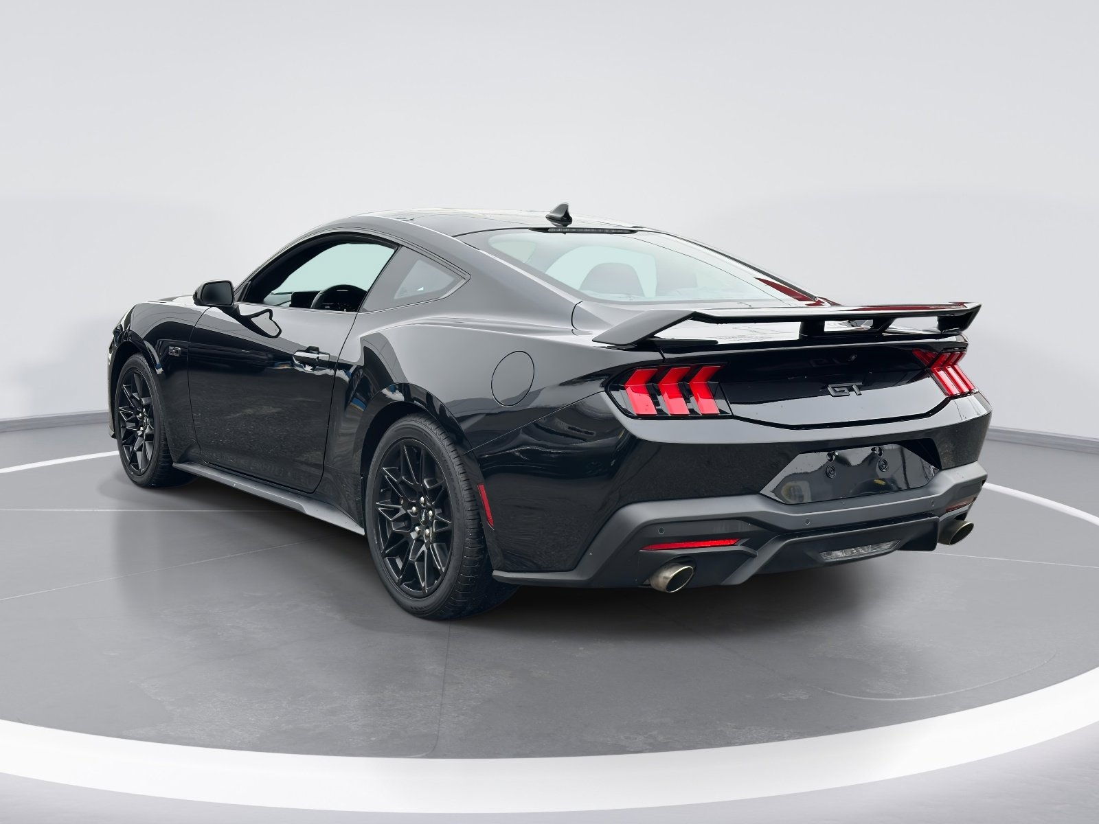 Used 2024 Ford Mustang GT Premium w/ GT Performance Package image 5