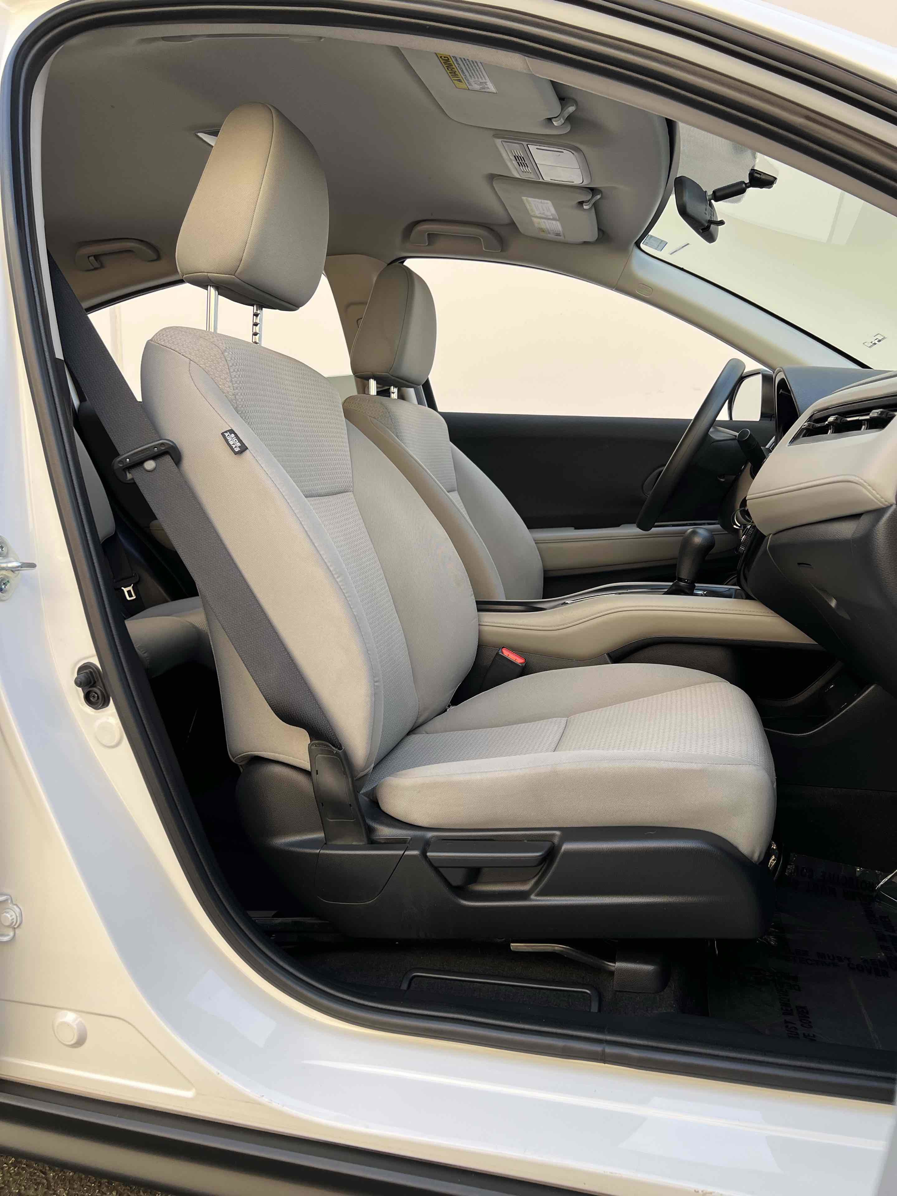 Used 2022 Honda HR-V LX image 31