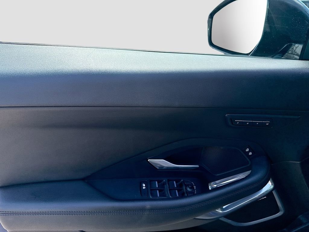 Used 2021 Jaguar E-PACE SE image 9