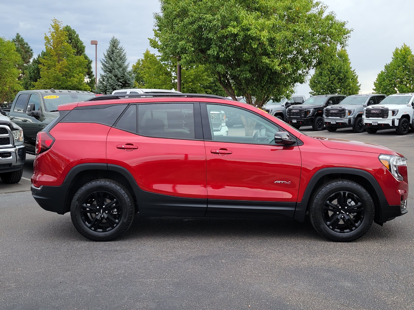 Certified 2024 GMC Terrain AT4 AWD/4WD image 2