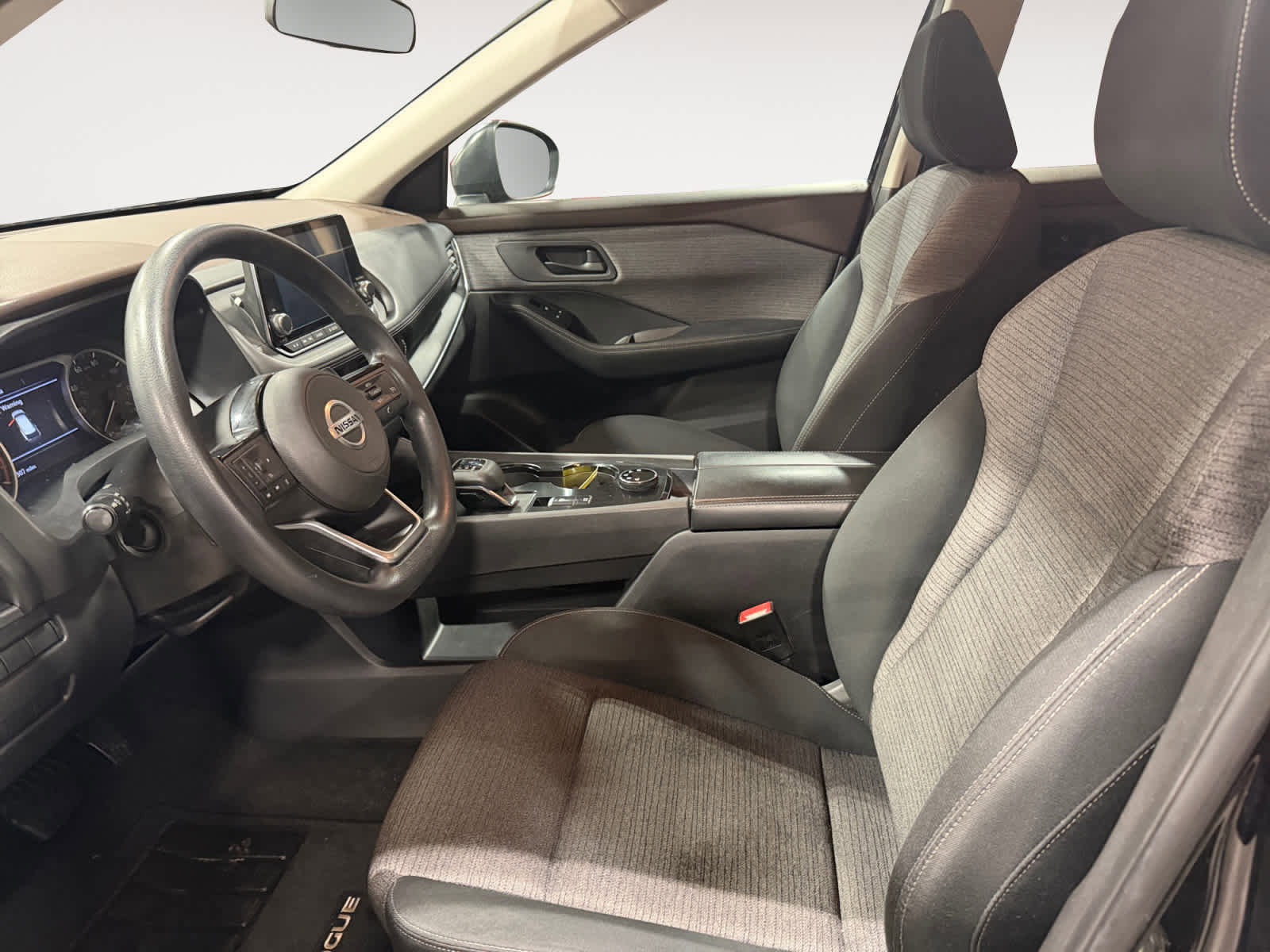 Used 2021 Nissan Rogue S image 10