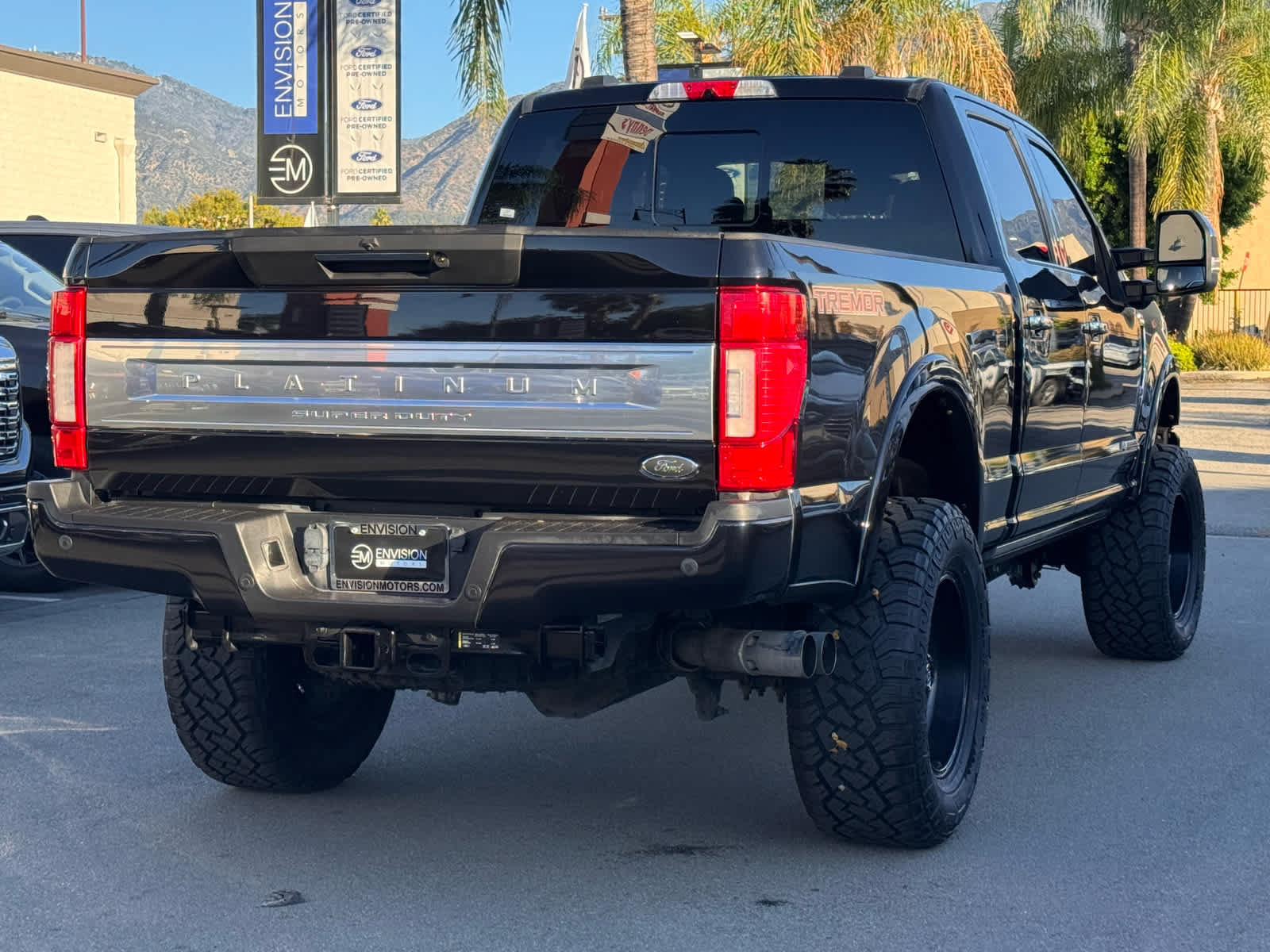 Certified 2020 Ford F250 Platinum w/ Tremor Off-Road Package AWD/4WD image 9
