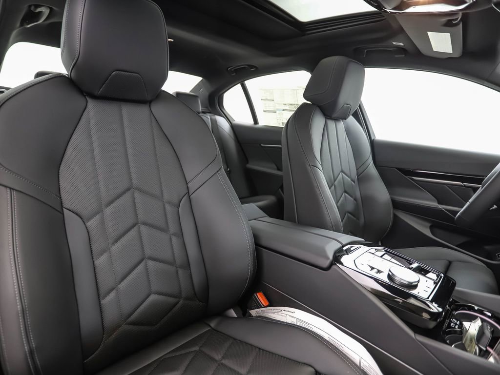 New 2026 BMW 530i xDrive w/ M Sport Package image 32